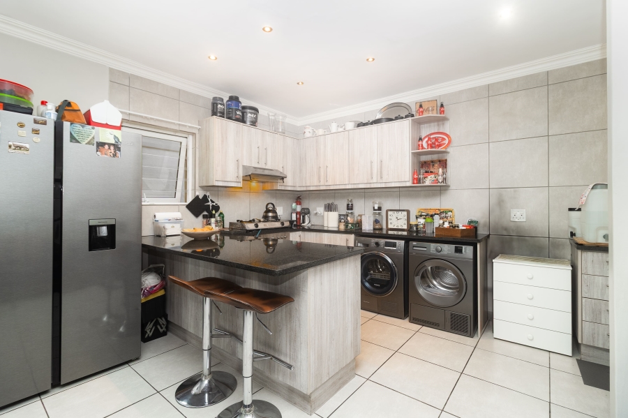 3 Bedroom Property for Sale in Protea Heights Western Cape